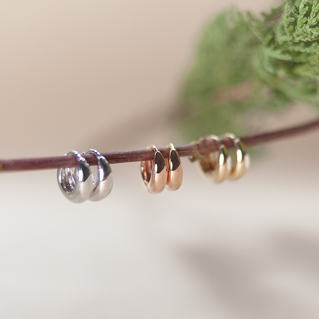 7mm belly gold huggies